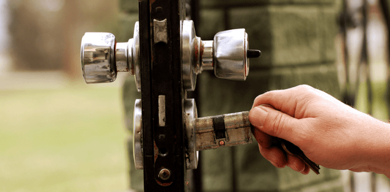 Ottawa locksmiths is the right place for deadbolt lock repair and replacement service for Ottawa customers