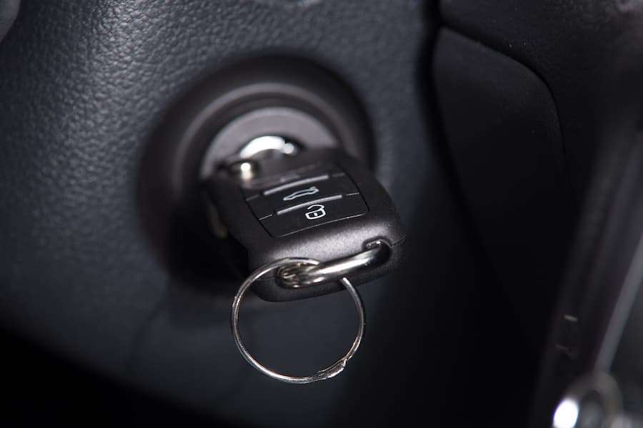 can a locksmith change an ignition switch