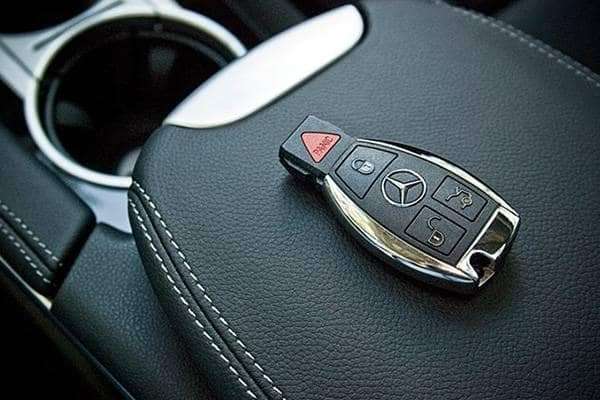 can a locksmith program a mercedes key fob