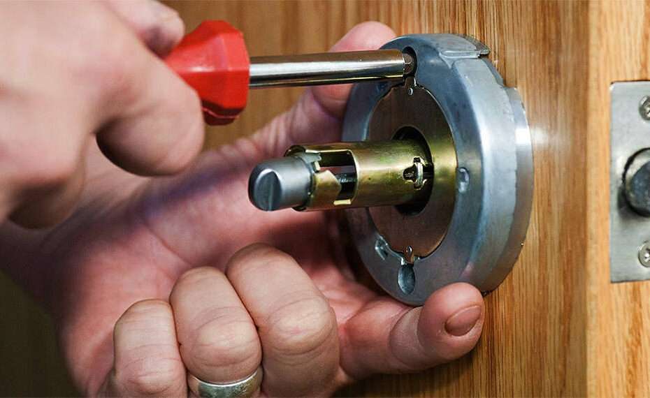 locksmith price list Canada