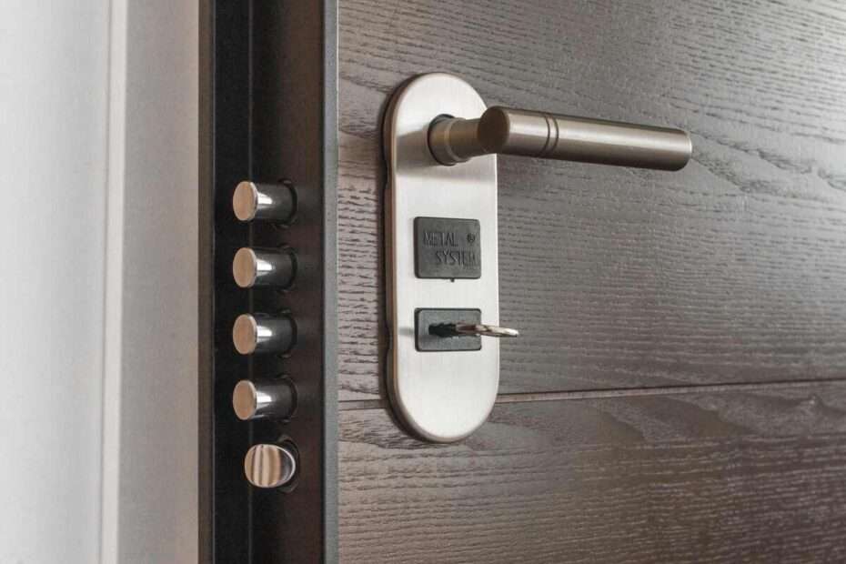 Does Your Landlord Have To Pay For Locksmith