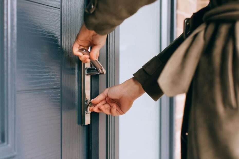 How Do You Key A Door Lock