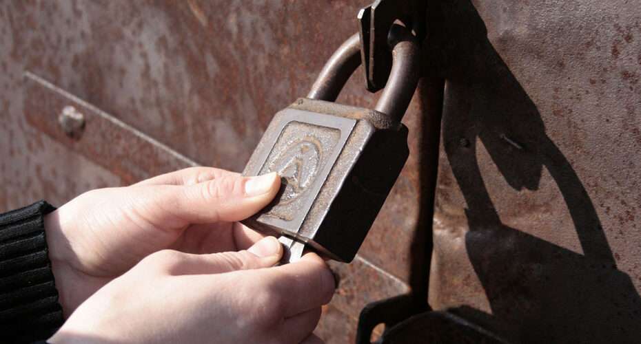 Can A Locksmith Open A Padlock